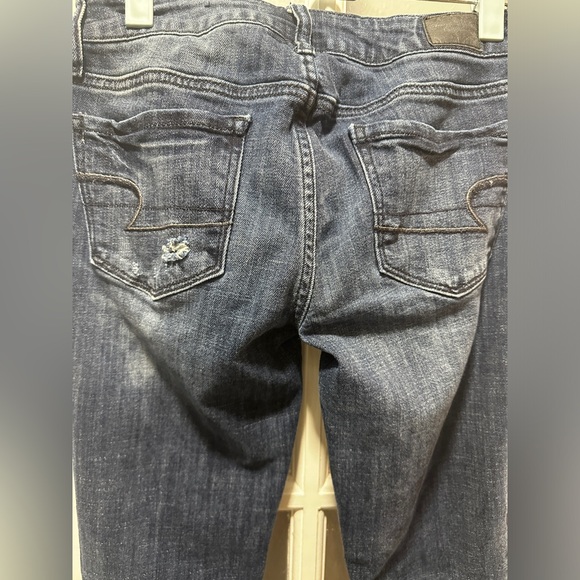 American Eagle Distressed Skinny Jeans - Picture 3 of 8